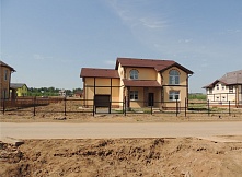Продаем дом 270 метров квадратных, на участке 16 соток, в поселке Луговая, Мытищинского района