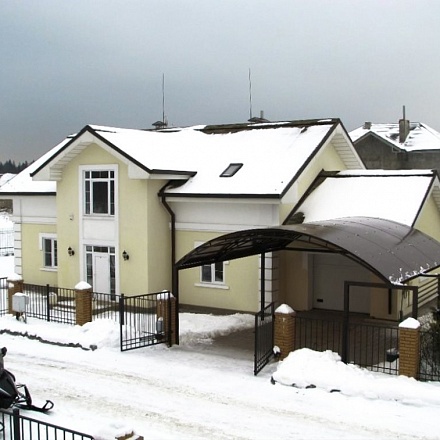 Дом по Рогачевскому шоссе, 300 метров с отделкой на участке 10 соток в Овсянниково