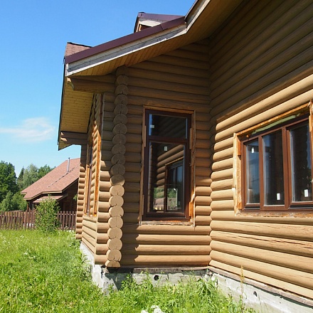 Продается бревенчатый дом 220 кв. м. на участке в 16 соток, в 40 км. от МКАД по Дмитровскому шоссе