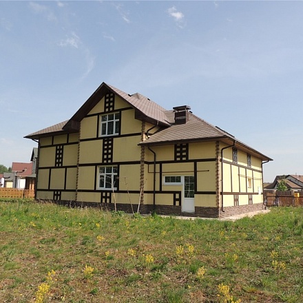 Продается дом 320 метров квадратных, в новом, закрытом поселке.