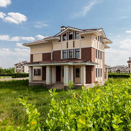 Продается дом 600 кв. м., , в поселке премиум класса. Новорижское ш. 19 км. от МКАД