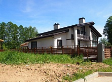 Продается дом 270 кв. м. в охраняемом коттеджном поселке в 3 км. от г. Яхрома. Дмитровское ш. 45 км. от МКАД.