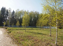 Продается участок  12 соток в охраняемом поселке по Дмитровскому шоссе 40 км. от МКАД
