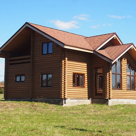 Продается бревенчатый дом 220 кв. м. на участке в 16 соток, в 40 км. от МКАД по Дмитровскому шоссе